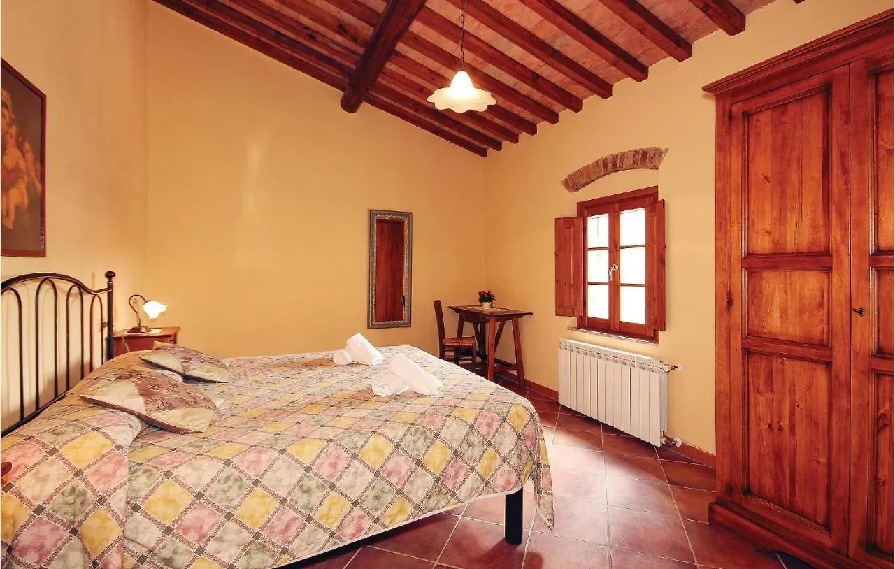Gorgeous Apartment In Montaione Fi Querce  Italy